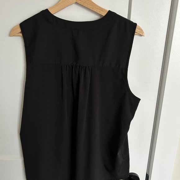 Black Women's Blouse Size Medium - Picture 3 of 3